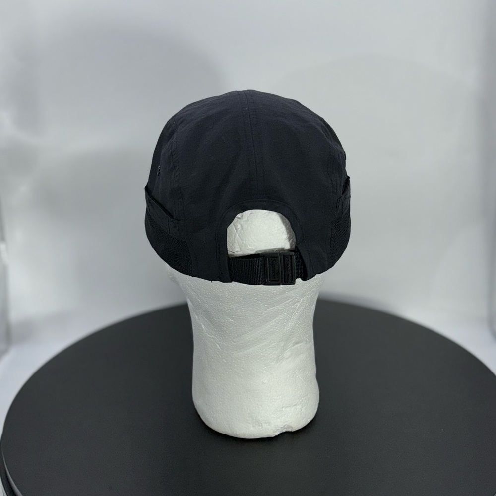Supreme Black and Red Logo Hat - Picture 4 of 5